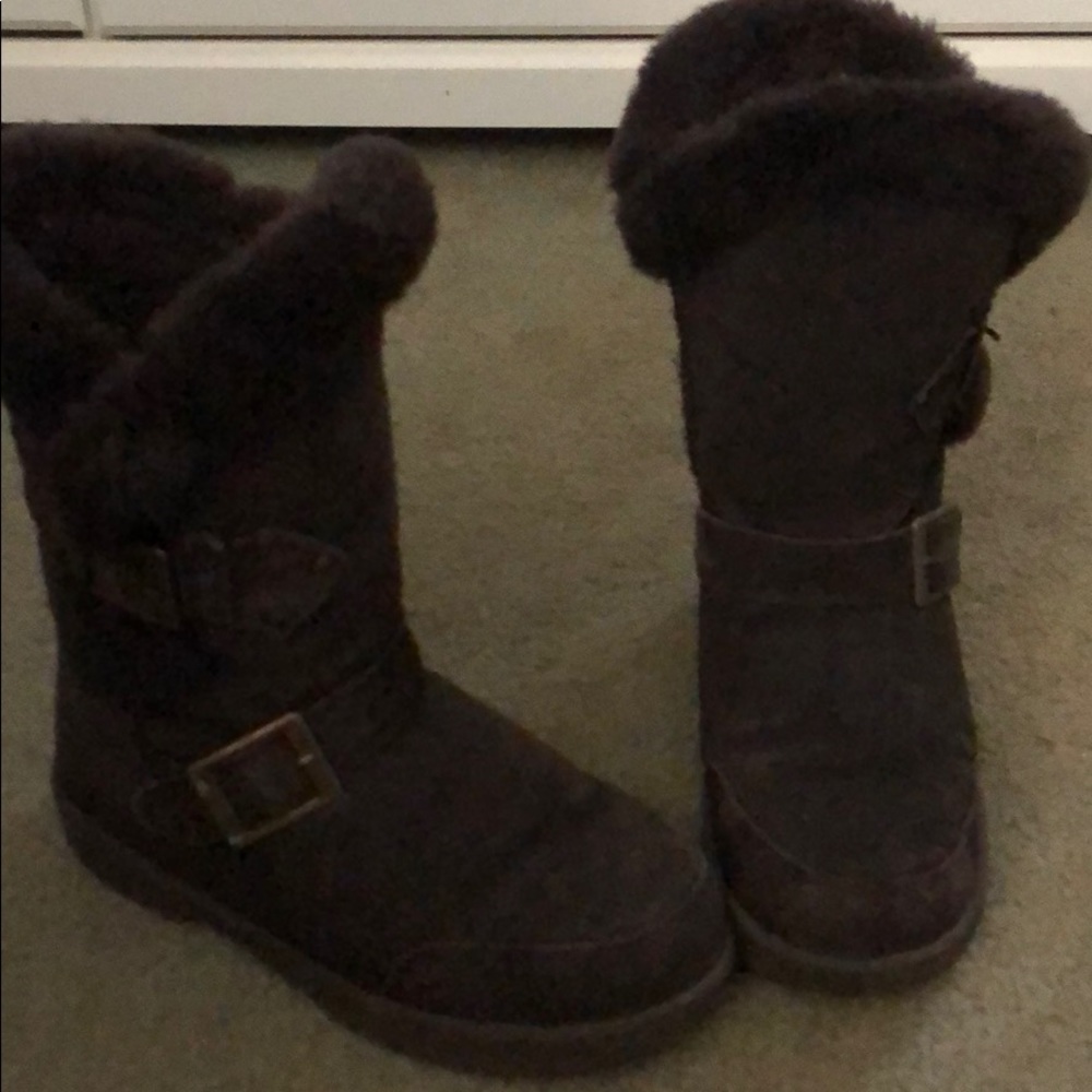 Brown bear paw low boots